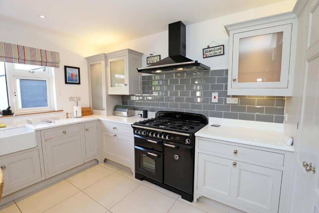 Luxury Detached Home Close To Strangford Lough Killinchy Luaran gambar